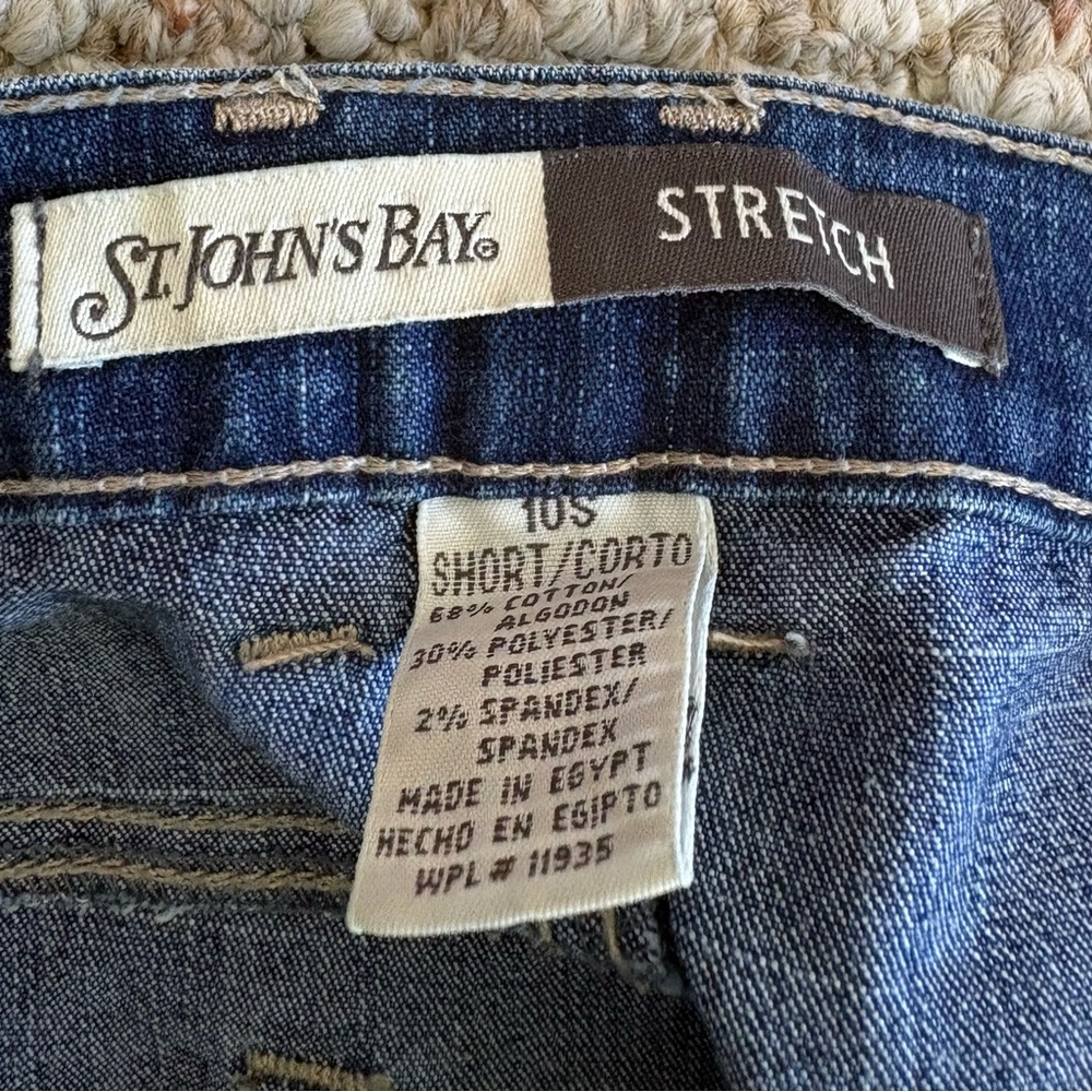 St. John’s Jeans
Size 10 S - Picture 3 of 3